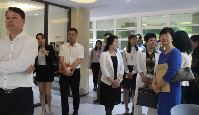 廣州市(shì)白(bái)雲區(qū)多(duō)名領導攜百名養老(lǎo)工(gōng)作(zuò)者，考察調研好(hǎo)孝心社區(qū)居家(jiā)養老(lǎo)創新養老(lǎo)模式