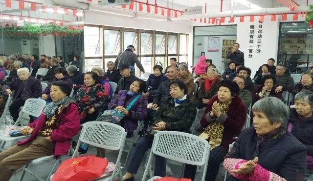 黃(huáng)石居家(jiā)養老(lǎo)服務中心營養講座圓滿舉辦，好(hǎo)孝心為(wèi)您開(kāi)啓健康養生(shēng)知(zhī)識大(dà)門(mén)！