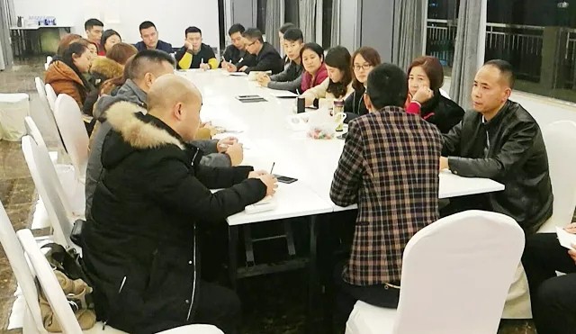 卯足幹勁,沖刺年(nián)終丨好(hǎo)孝心全國(guó)門(mén)店(diàn)2017年(nián)末培訓圓滿收官! 卯足幹勁,沖刺年(nián)終丨好(hǎo)孝心全國(guó)門(mén)店(diàn)2017年(nián)末培訓圓滿收官!