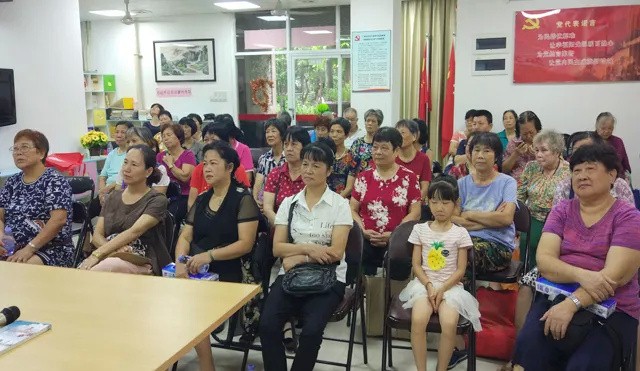 健康講座進社區(qū)，健康養生(shēng)受歡迎丨元邦社區(qū)舉辦“秋季健康養生(shēng)”公益講堂