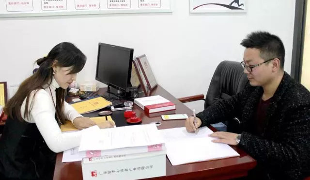 河(hé)南(nán)西(xī)峽王先生(shēng)成功簽約社區(qū)居家(jiā)養老(lǎo)項目，搶占市(shì)場(chǎng)