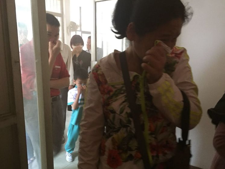 “平安黃(huáng)石，你(nǐ)我共建”消防逃生(shēng)演練活動