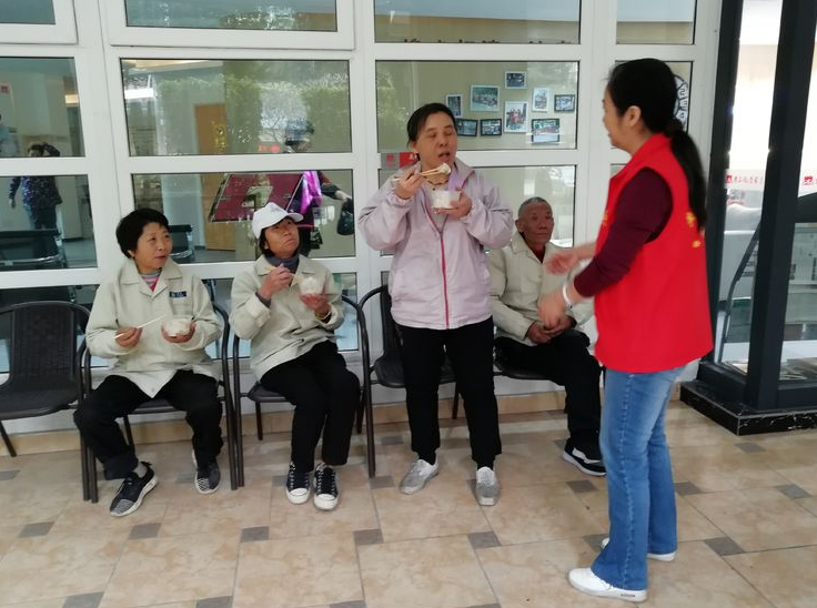 【黃(huáng)石居養】“包餃子(zǐ)，連情誼，暖人(rén)心”冬至活動