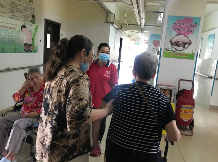 暖心服務，助獨居老(lǎo)人(rén)順利入住養老(lǎo)院