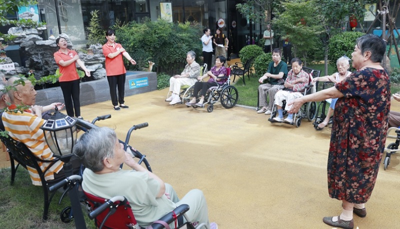 鄭州：十五分(fēn)鐘(zhōng)養老(lǎo)服務圈 托起幸福“夕陽紅(hóng)”
